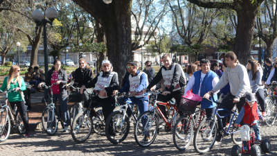Bicicleteada solidaria por el merendero La Casita del Árbol