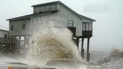 Huracán Michael se dirige al noreste de EEUU tras dejar devastación en Florida