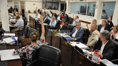 Sobre tablas, diputados repudiaron un decreto que incorporó a 81 policías