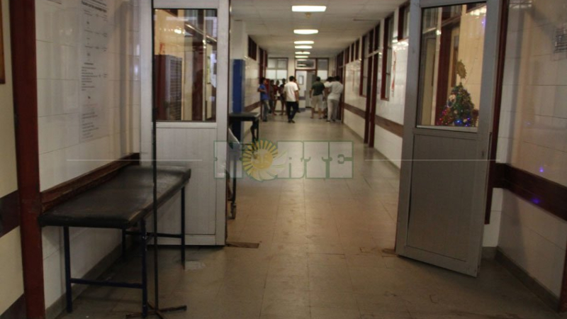 Un preso que era atendido en el hospital logró escapar hasta la puerta de ingreso