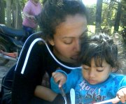 Maira Benitez poco antes de desaparecer junto a su hija que tiene 4 años..jpg