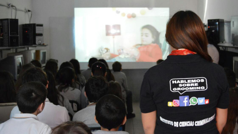 Destacan la importancia de jornadas informativas en escuelas de Resistencia y Corrientes para prevenir el ciberacoso