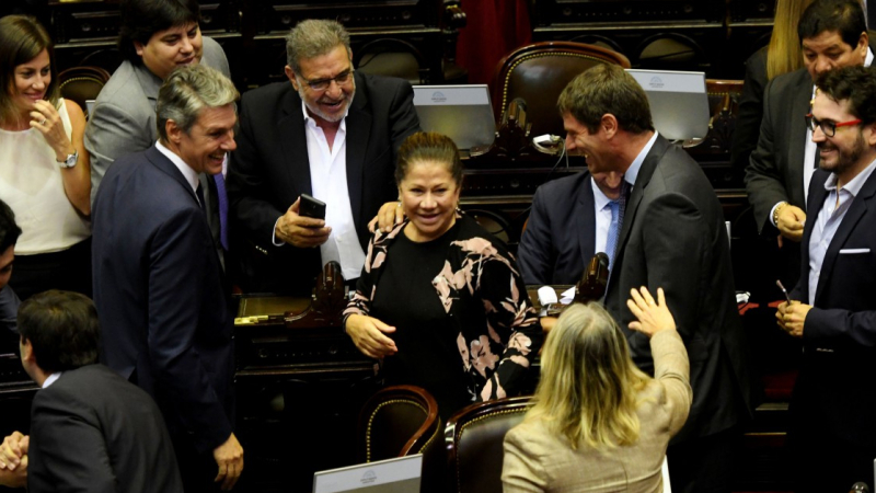 Schiaretti ignoró a Macri y votó con todo el peronismo, que metió a Wado y Camaño en la Magistratura