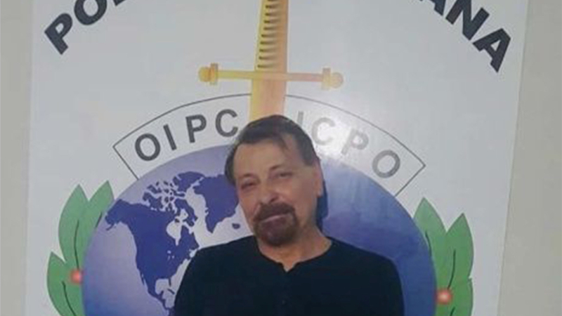 Cae el italiano Battisti en Bolivia y su captura es celebrada en Roma y Brasilia