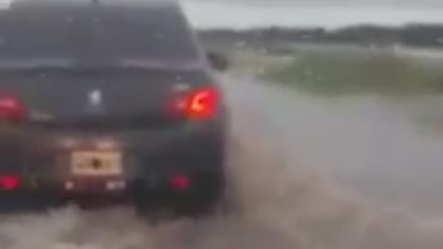Preocupante avance del agua en la ruta nacional 89