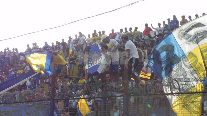 Orione-Alvear, sin goles y con un herido de bala