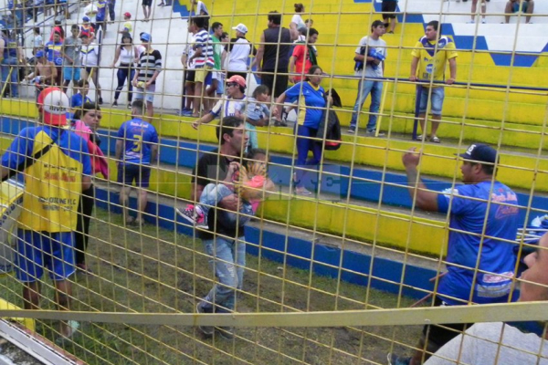 Orione-Alvear, sin goles y con un herido de bala