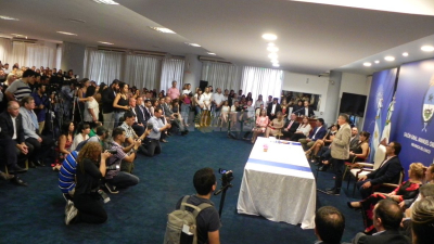 Peppo tomó juramento a nuevos funcionarios instando a “transitar con fuerza” el último tramo