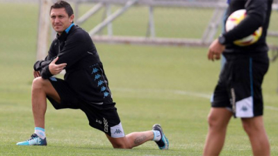 Racing con la obligación de ganar para recuperar el mando
