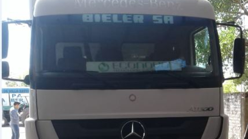 Villa Berthet: operario resultó gravemente herido al ser aplastado por un camión de residuos