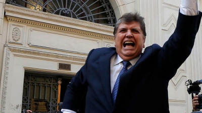 El expresidente de Perú, Alan García, se disparó en la cabeza tras enterarse de detención preliminar