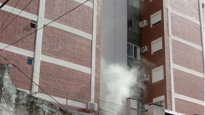 Bomberos sofocaron un principio de incendio en edificio céntrico
