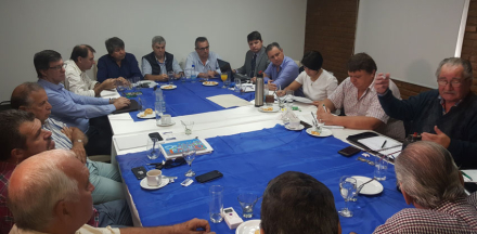 58reunión-banco.jpg