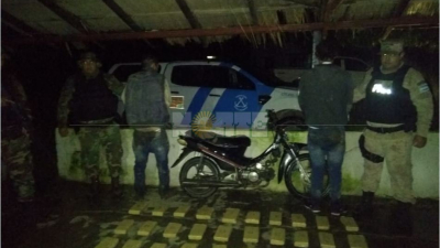 Atrapan a dos narcotraficantes con 22 kilos de droga en Puerto Bermejo