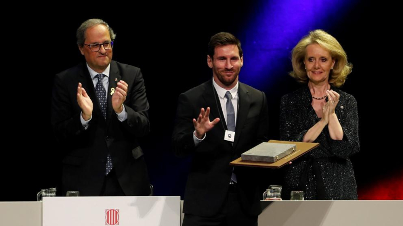 Leo Messi recibe la Creu de Sant Jordi por su “humildad y honestidad”