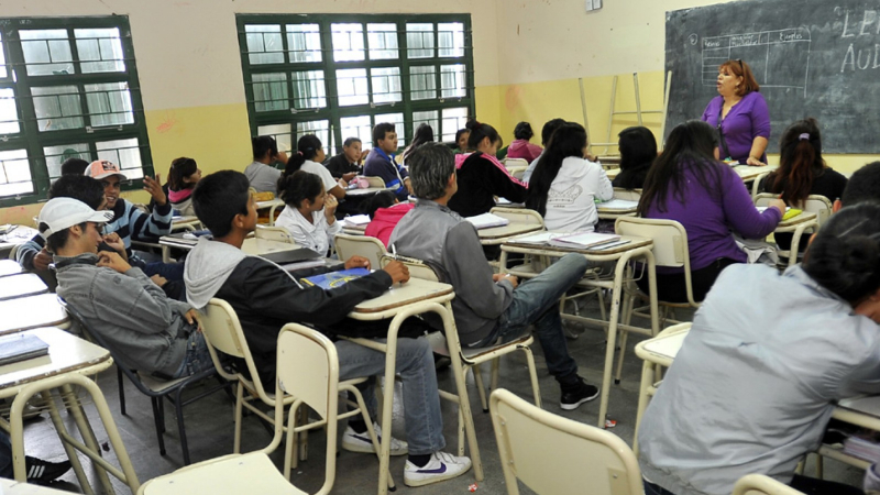 Denuncian que una medida vulnera derechos adquiridos a los docentes