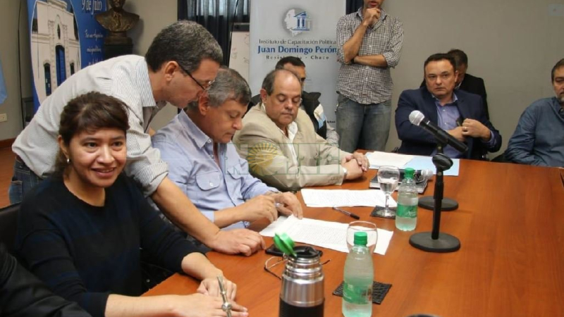 El PJ chaqueño y 16 partidos conforman el Frente Patriótico para las PASO