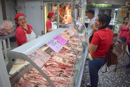 CARNES-EN-LA-ESPERA-DE-NUEV.jpg