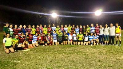 Los seleccionados de URNE juegan el regional femenino por un lugar en el Seven de la República