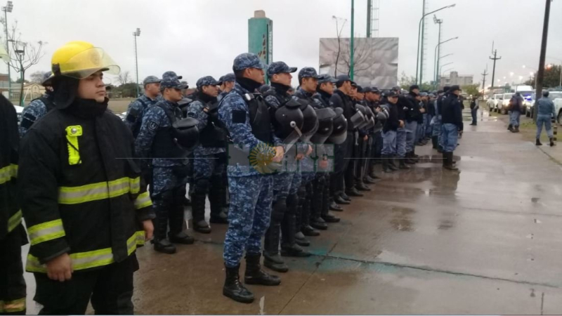 Fuerte operativo dispuesto por la justicia federal por los terrenos usurpados en el Ejército