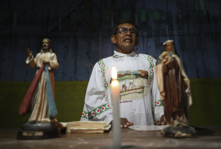sacerdote.jpeg