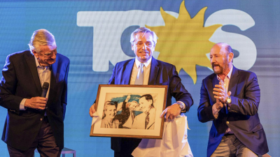Alberto Fernández encabezó un acto en la sede del PJ nacional