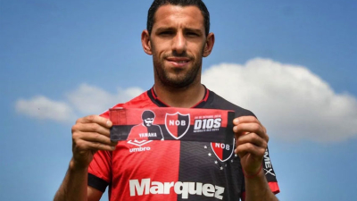 Newell’s-Gimnasia: Maxi Rodríguez llevará una cinta en homenaje a Maradona