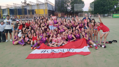 Regatas Resistencia tricampeón de hockey femenino del Chaco