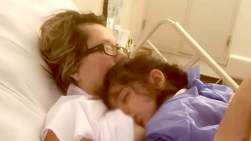 Cordobesa en estado vegetativo despertó al oír a su hija pedirle que la amamante
