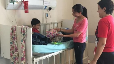 Ocho voluntarias y una obra benéfica para niños hospitalizados