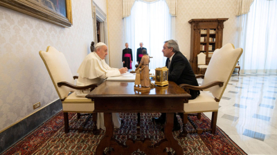 Alberto Fernández al papa Francisco: "Le pedí ayuda en el tema de la deuda"