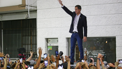 Guaidó regresó a Venezuela en medio de incidentes