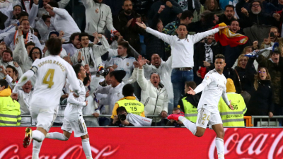 Real Madrid le arrebató la punta al Barsa