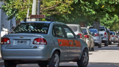 Tras reunión con el gobernador, taxistas y remiseros de Resistencia retoman su actividad