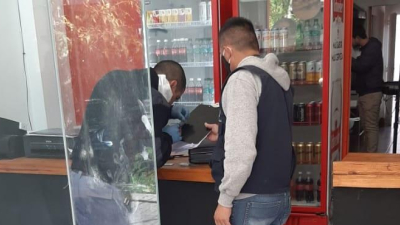 La cuarentena no frena a los ladrones: Robaron conocido local de comidas en la madrugada