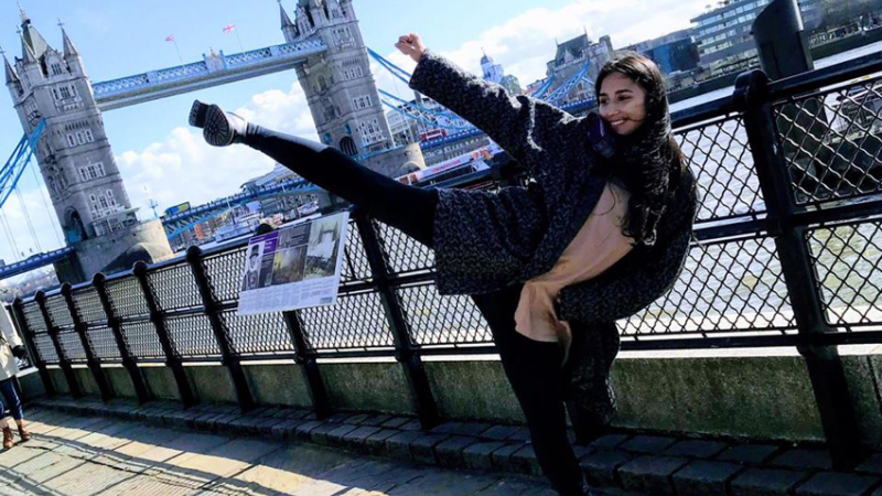 Milagros Acosta se entrena en Londres mientras espera el vuelo de repatriación