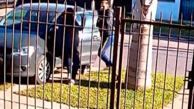 Ladrones se robaron un auto con un niño de 6 años adentro