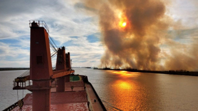 Ya son 90.000 las hectáreas incendiadas en el delta del Paraná