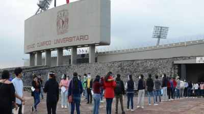 México: exámenes con distancia saludable en el estadio olímpico
