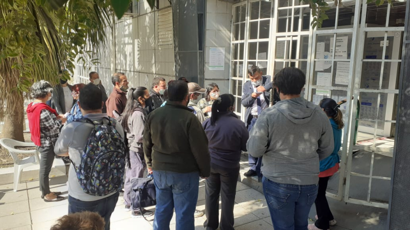 Una caída del sistema en la farmacia del Insssep deja decenas de afiliados sin atención