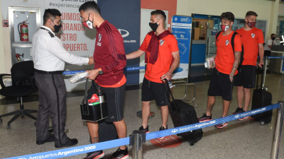 Boca en esperado cruce con Libertad y River arriesga en el Morumbí