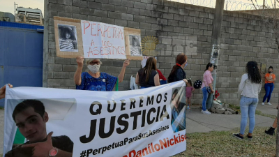 Familiares marcharon a un mes del crimen de Danilo Nickisch