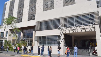 Volvieron a aumentar los contagios diarios y ya superan los 1950 casos de Covid-19