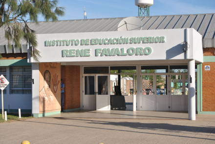 53-IES-RENE-FAVALORO.jpg