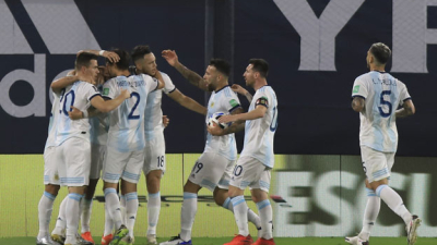 Con el VAR como protagonista, Argentina y Paraguay empataron en la Bombonera