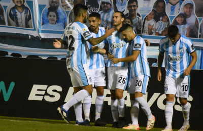 Atlético Tucumán ganó con claridad y agudizó la crisis de Racing