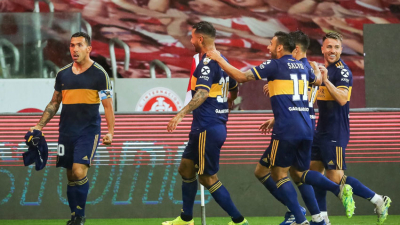 Triunfazo de Boca que puso un pie y medio en los cuartos de final