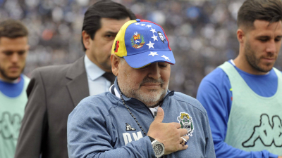 Diego Maradona en el último suspiro, en plena soledad