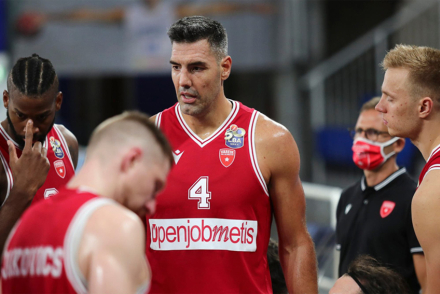Luis Scola- Varese.jpg
