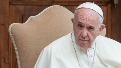 El papa Francisco volvió a sufrir dolor en el nervio ciático y no asistirá a las próximas misas